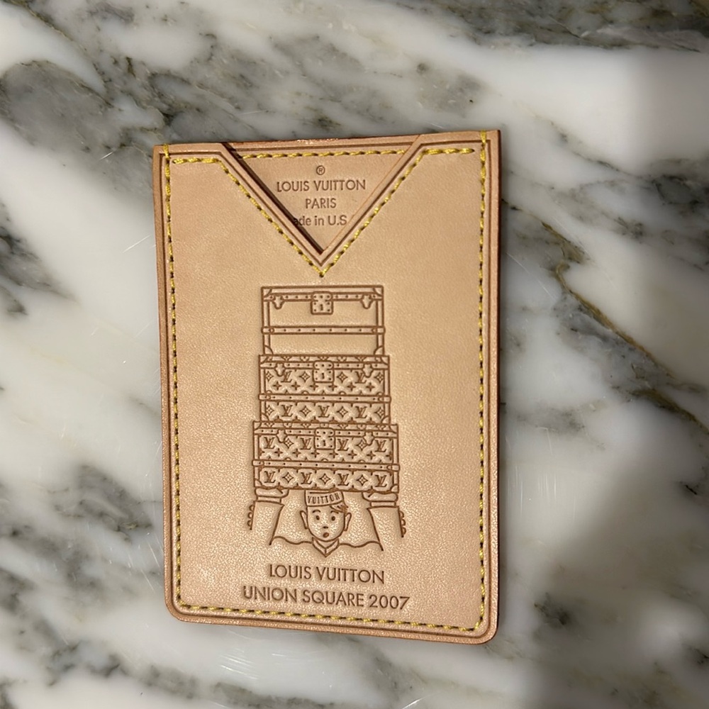 COPY - Louis Vuitton collector’s item rare cardholder